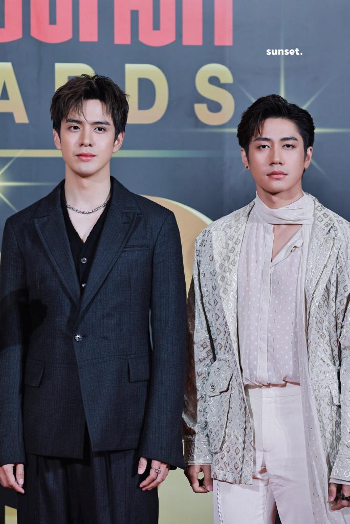 MayThu18344267's tweet photo. Handsome JamFilm

#JamRachata
#FilmThanapat
#คมชัดลึกAwardsครั้งที่19 https://t.co/HAUW83WDmC
