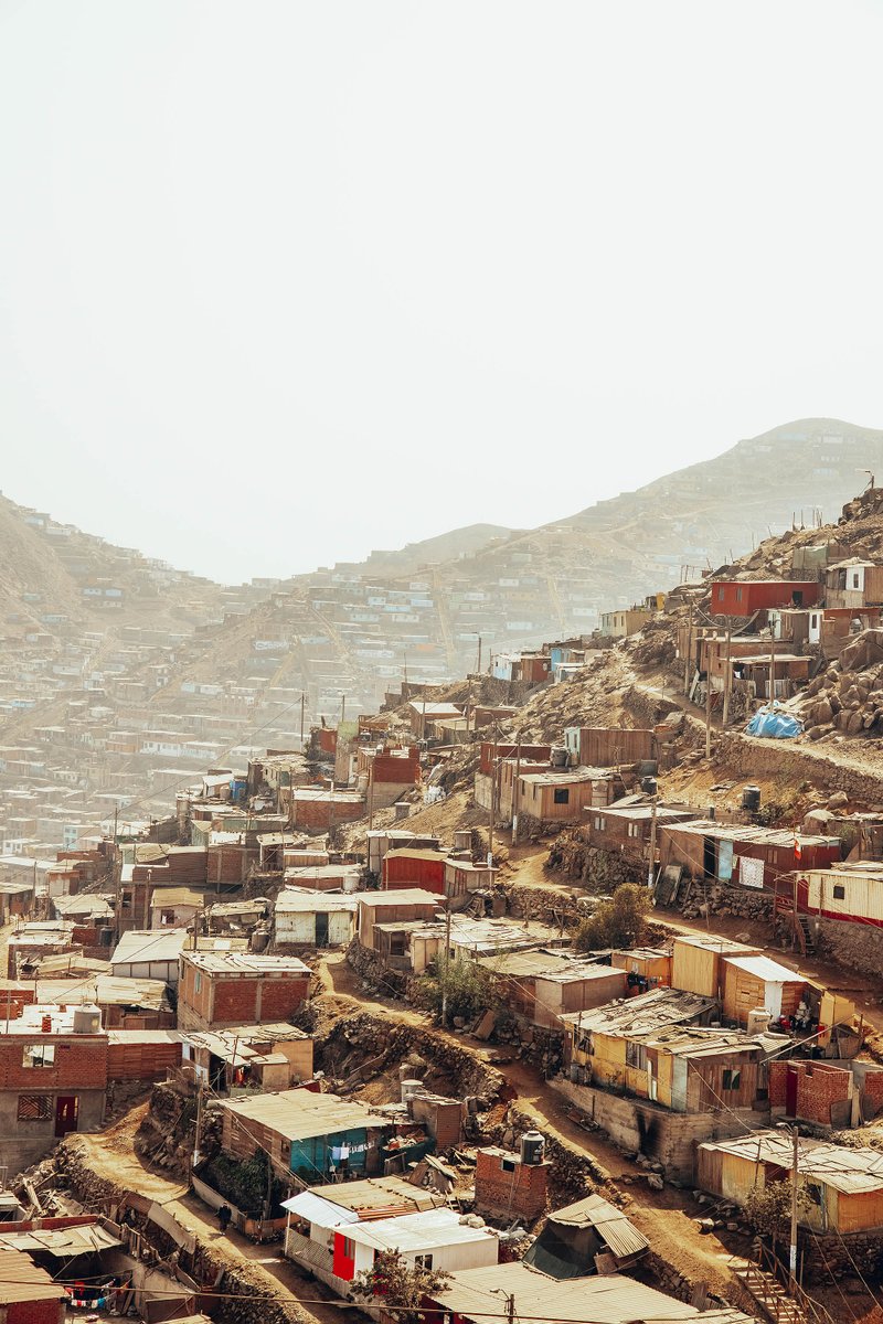 Direction l'Amérique du sud pour rejoindre Lima. C'est ici qu'est née Misericordia. Avec ses valeurs fortes : être éthique et promouvoir l’artisanat et le savoir faire péruvien à travers le monde !

#MadeInPeru #ModeEthique #Misericordia