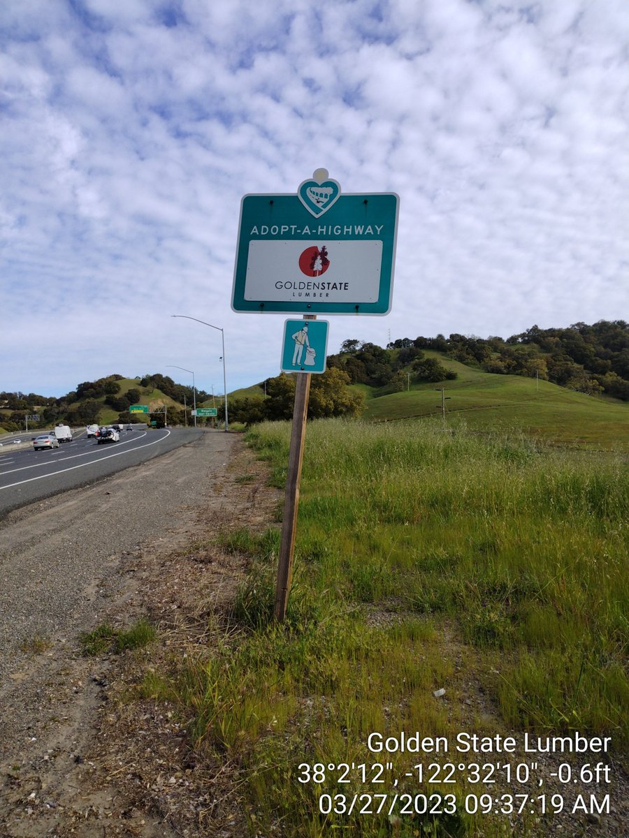 CaltransD4's tweet photo. AAH partner Golden State Lumber cleaned NB 101 P.M.15.70/18.00 #CleanCA #CleanCACommunityDays #Caltrans https://t.co/nCo9srL6AM