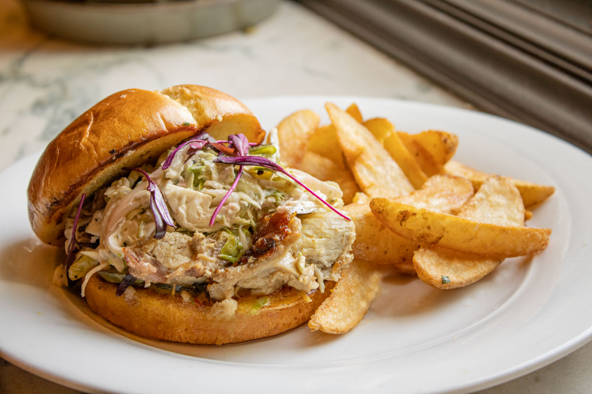 Good Food, Good Mood! ☀ Check out our $20 Daily Lunch Specials to put a pep in your step! 🙌😉 pierponts.com/reservation