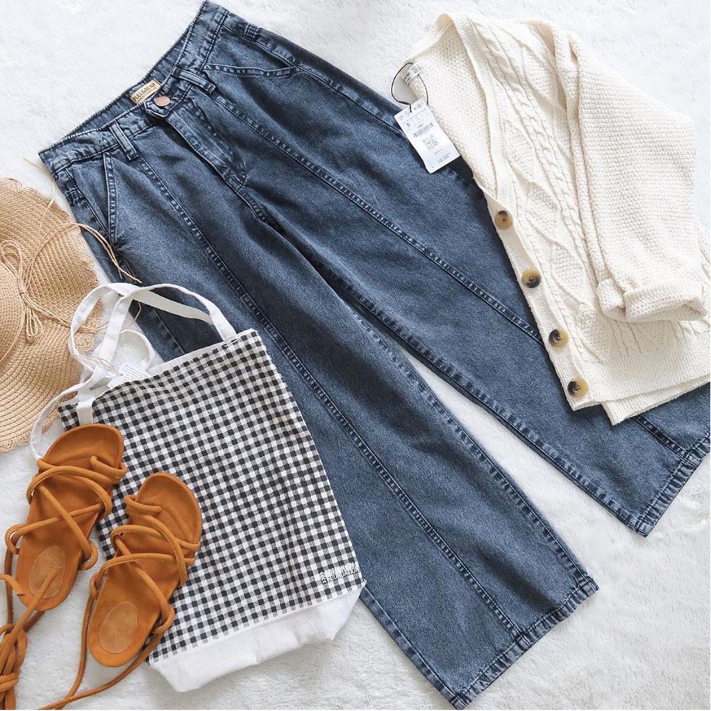 ootdselebgram's tweet photo. Aduduu Nyaman banget pake Ribka Kulot Snow Jeanswash😍 Harga murah kualitas bintang 5 langganan ootd Selebgram😭sdh terjual 6rb++ manteb deh🥰

spill👉🏻 https://t.co/h33LVmc1pL
_ https://t.co/FfdNcrriuR