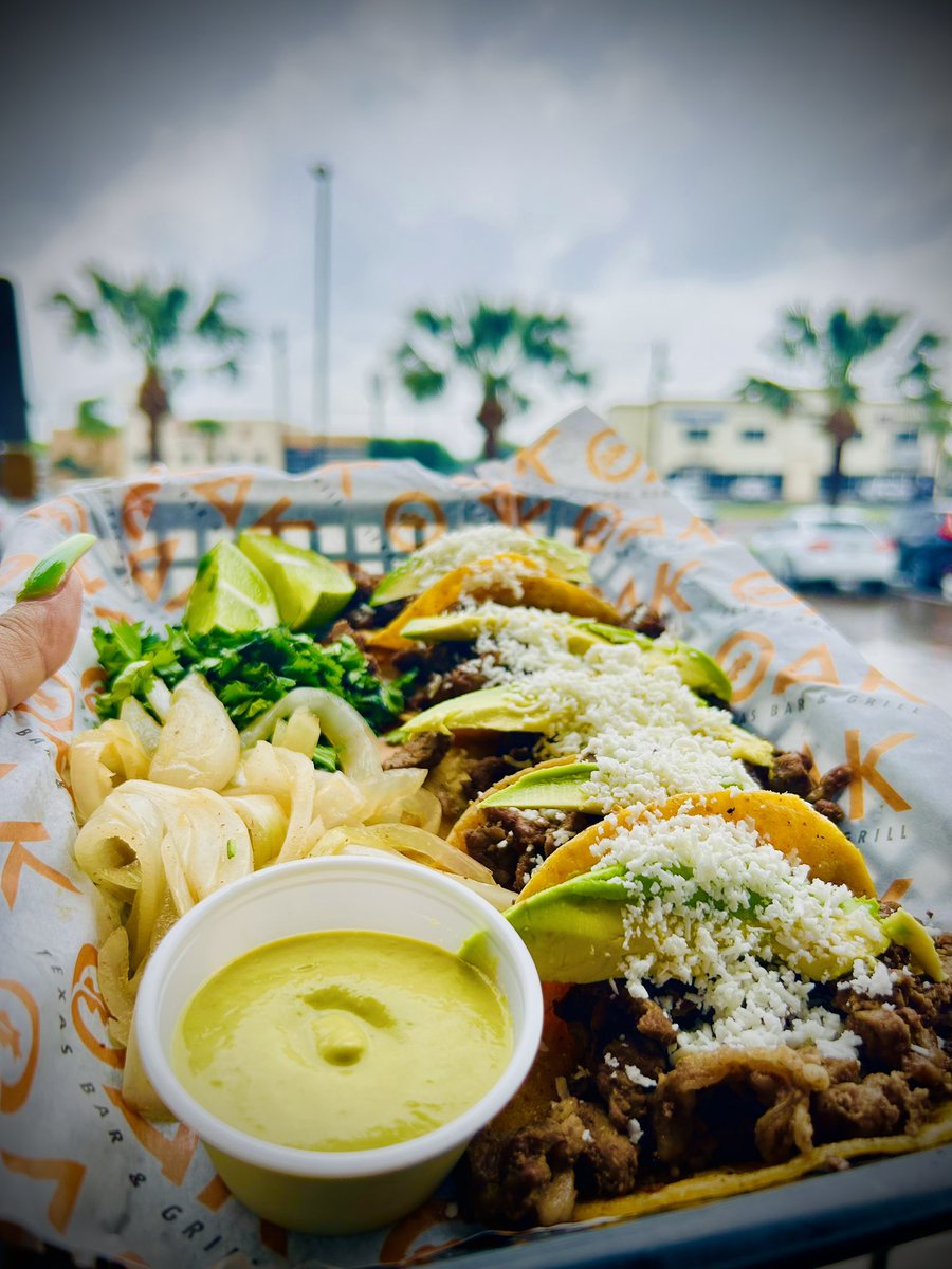 Don’t Let The Rain Get You Down… Grab Some Tacos To Lift You Up! 🌮🌧
📍Oak Texas Bar &amp; Grill - Uptown
7001 N. 10th St. Suite C 
McAllen, Tx