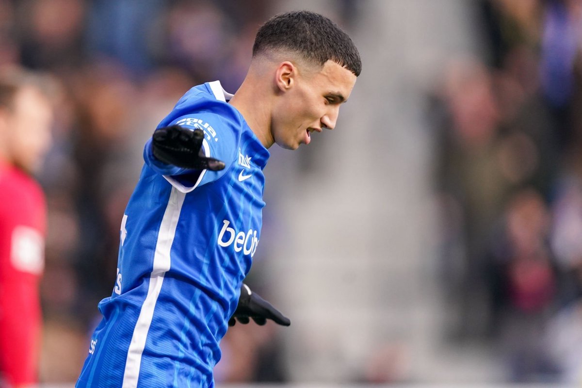 ActuFootMaroc's tweet photo. 🔴 Manchester United et le Real Madrid surveillent Bilal El Khannouss. 🔎

Pour rappel, le joueur est également suivi par la Fiorentina, le Napoli et Manchester City. 🇲🇦

(@Ekremkonur) https://t.co/y5wFChvtqP