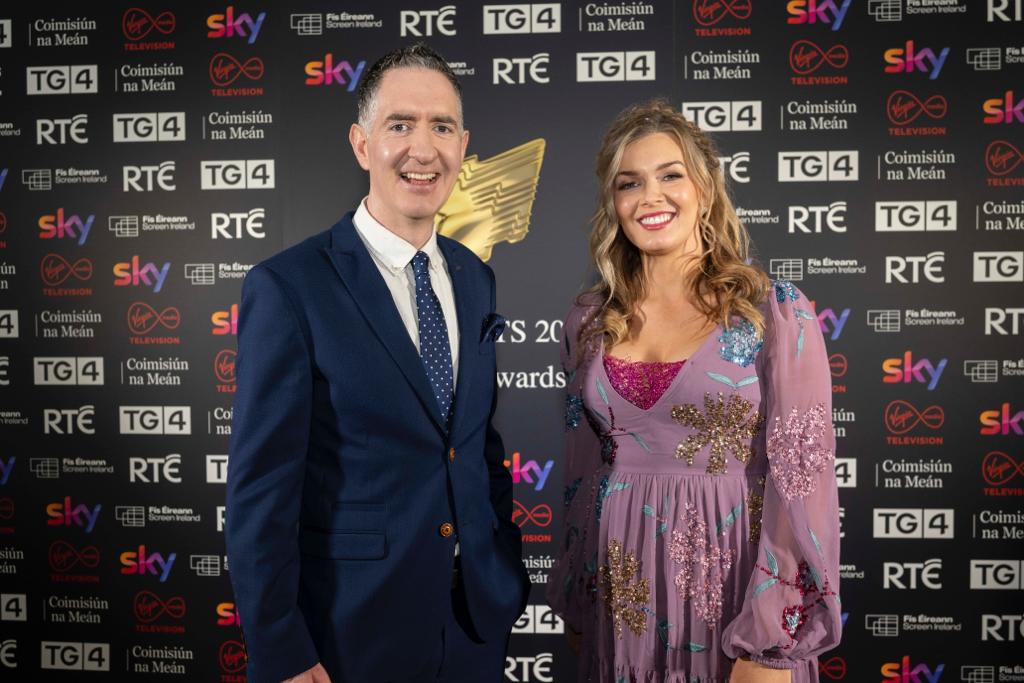 TG4TV's tweet photo. Cormac O'hEadhra agus @CaitlinNicAoidh réidh le tús a chur le gradaim theilifíse RTS! #GradaimRTS2023 ✨

@SkyIreland @VirginMediaIE @rte 
@CNaM_ie @ScreenIreland @screenproducers https://t.co/SEeM1m1XAs