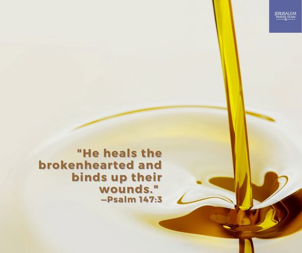 'He heals the brokenhearted and binds up their wounds.' 
—Psalm 147:3
#HeHeals #ResurrectionLife #SeekFirstHisKingdom #TheLordIsMyShepherd #YouAreLoved