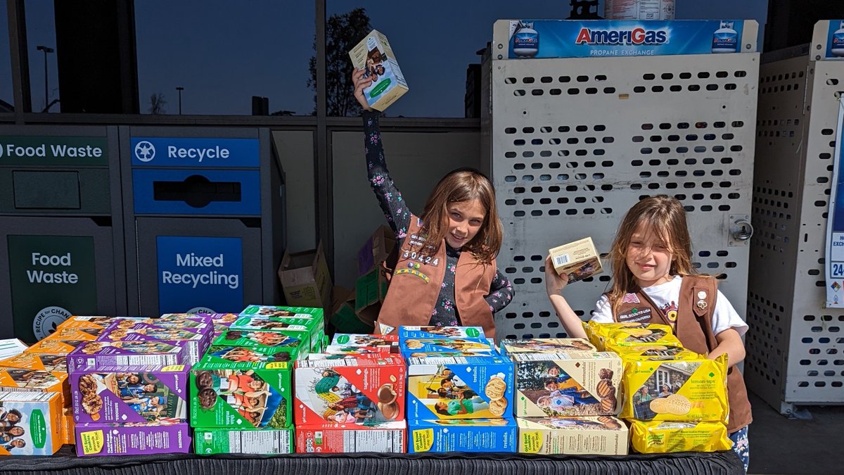 Sharon (@sharon) on Twitter photo Y'all, girl scout cookie time is almost up.  If you wanted to order, and haven't yet, now's the moment.  IT IS HERE.  Do it!
digitalcookie.girlscouts.org/scout/matilda6…
and
digitalcookie.girlscouts.org/scout/lillian7… Y'all, girl scout cookie time is almost up.  If you wanted to order, and haven't yet, now's the moment.  IT IS HERE.  Do it!
digitalcookie.girlscouts.org/scout/matilda6…
and
digitalcookie.girlscouts.org/scout/lillian7…