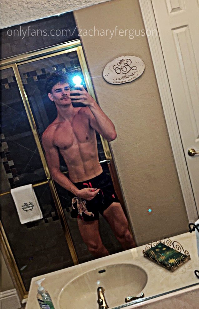 zachonof's tweet photo. Happy Tuesday, would you get between my legs? Asking for a friend… 😜💙 https://t.co/lxjP4RPgwp