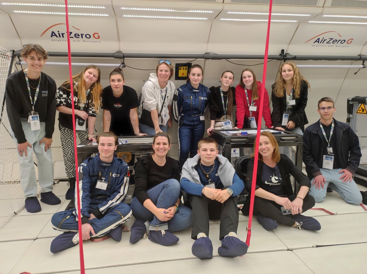 L'équipe dans l'airbus <a href="/AirZeroG/">Air ZeroG ✈️</a>.
Les manipulations sont prêtes à voler le 29/03 !