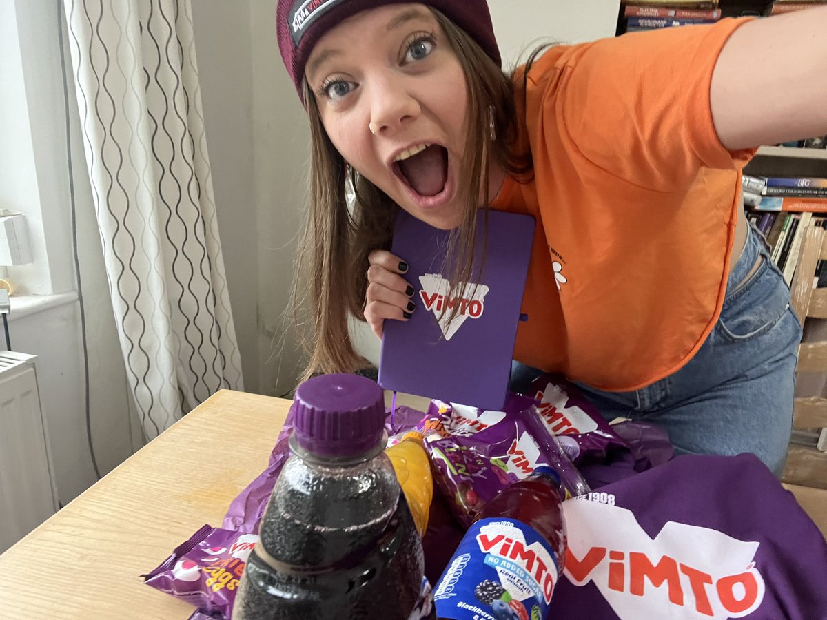 jessicamilnera's tweet photo. Check it oooooooutttttt!!! 💜💜💜
#vimto #myhat #writingcommunity #writersoftwitter #booktwitter https://t.co/idnrRQklKd