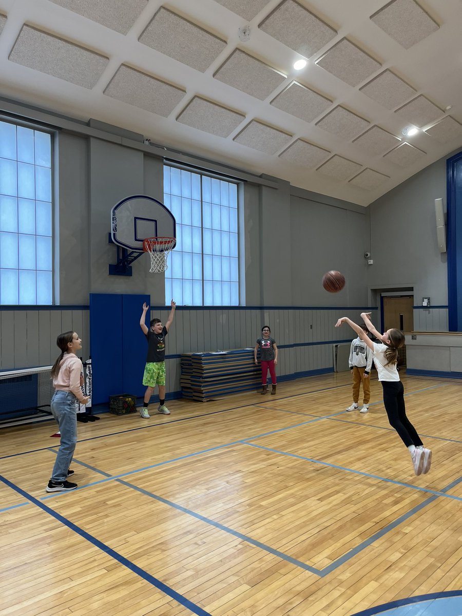 Miss Berry tweet media