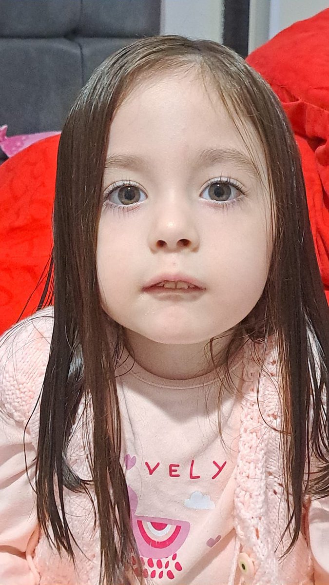 Bakmaya kıyamadığın, gözünden sakındığındır evlat… Benim yavrum mum gibi eriyor gözümün önünde… Çaresizim, ama biliyorum ki çarem sizsiniz.Siz benim evladımdan ayrılmama izin vermeyeceksiniz…

Bağış için taplink 👇🏽💛
taplink.cc/smamerveyeumut…

Çorum #borsa #İlkTurdaBitecek konya