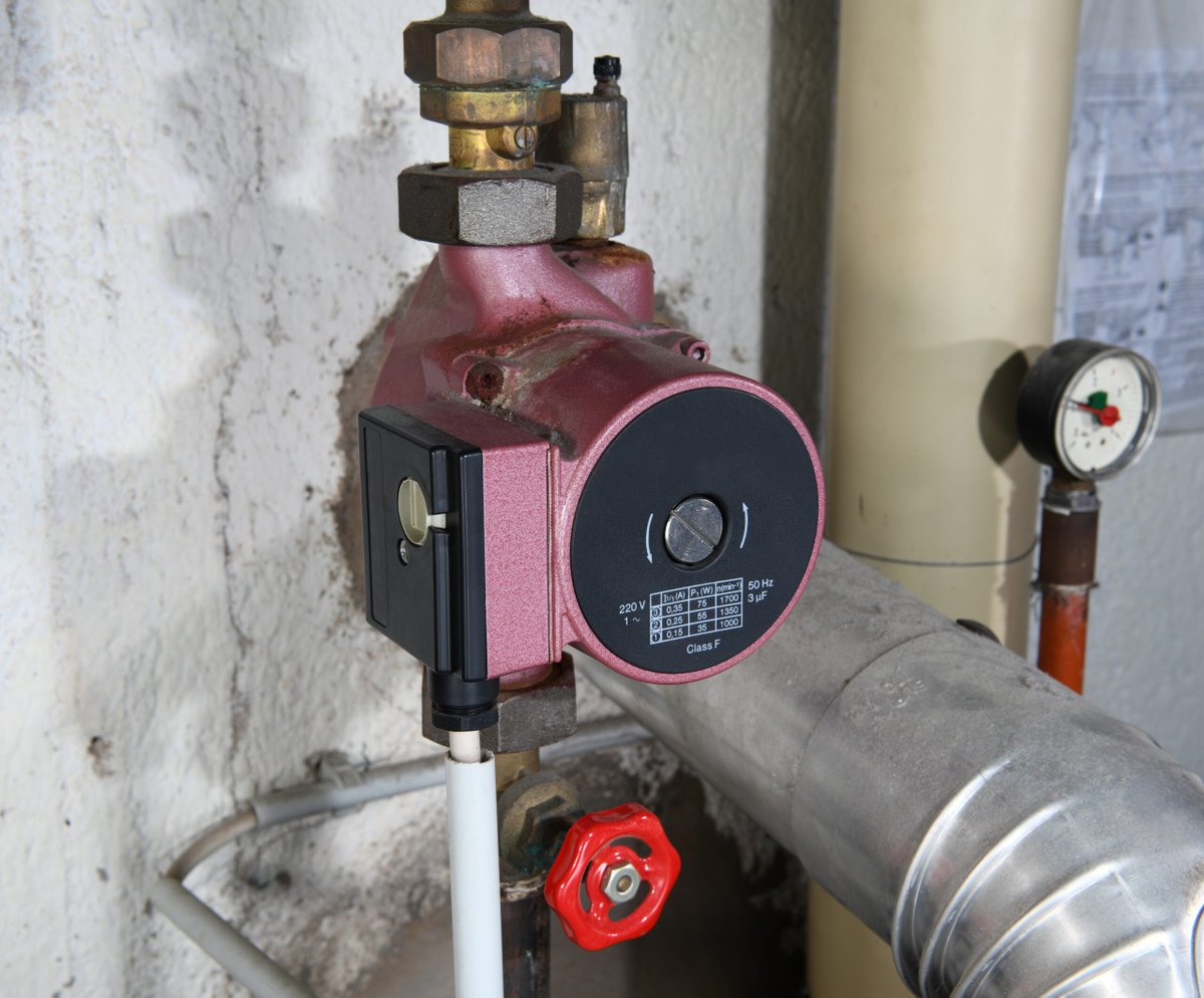 Stromfresser alte Heizungspumpe!
Viele Hausbesitzer wissen nicht, dass eine große Menge Strom durch alte Heizungspumpen (auch Umwälzpumpen genannt) verbraucht wird. Ältere Modelle, welche mehr als zehn Jahre alt sind, arbeiten immer auf Vollgas und

kohl-online.de/2023/03/07/str…