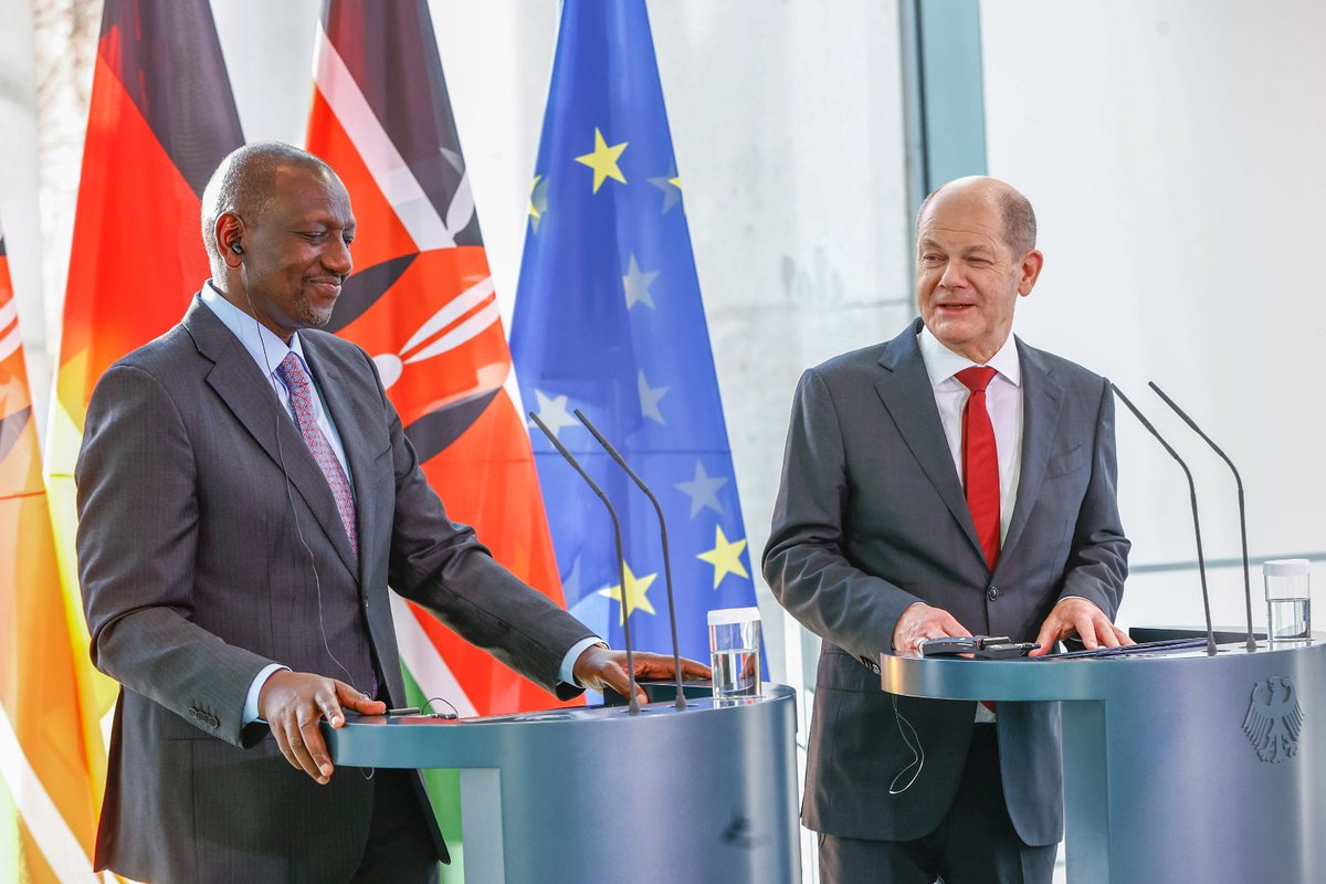 WilliamsRuto's tweet photo. Enhancing the business environment and making it conducive is a top priority because we need investment to create opportunities for our young people. https://t.co/3Qv9bOgOJI
