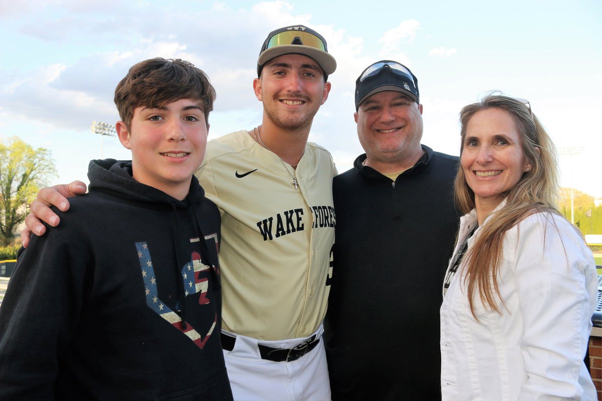 DeanShore1's tweet photo. Wake Forest Baseball vs Miami 3-25-23
#godeacs #wakebaseball #accbaseball #miamibaseball #hurricanebaseball #wakeforest #demondeacons https://t.co/DzT4XKV3dH