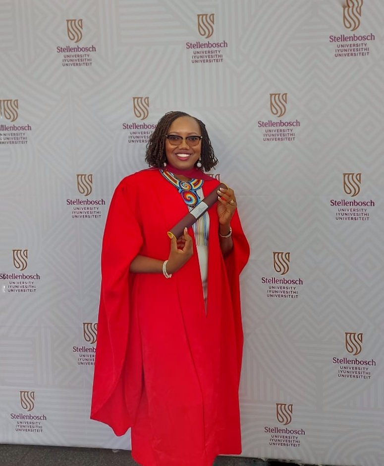Congratulation to our Registrar/CEO, Dr. @EdnaTallam-Kimaiyo, PhD, & Council member & Chairperson, @Kenyamidwives, Dr. Teckla Ngotie, PhD, for passing your viva. Today you have been awarded your #PhDs. You so deserve this for all your hard work. You made us proud👏 #GraduationDay