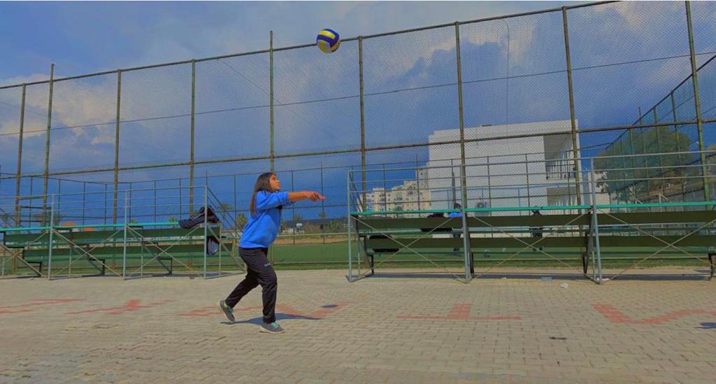 14 yıl boyunca bizi seçtiği için, kızımız olduğu için teşekkür ettik Selin'ime.. Tek istediği voleybol oynamaktı.. Şimdi tüm arkadaşların ve eğitmenlerinle beraber mutlu bir şekilde voleybol oynuyorsun annem, biliyorum bebeğim🩶🩶 
#isiasadaletyerinibulsun 
#isiasortakdavamız