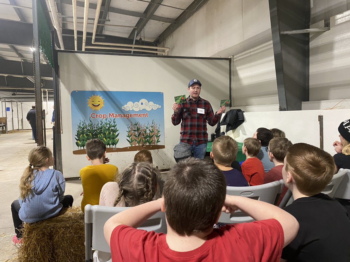 Clare Wooding (@woodingmc) on Twitter photo Hey <a href="/TDSsnydes/">Scott Snyder</a>, what’s the most important part of a pizza?
That’s right, it’s the soil!
#PizzaPerfect <a href="/Grandriverag/">Grand River Agricultural Society</a> Hey <a href="/TDSsnydes/">Scott Snyder</a>, what’s the most important part of a pizza?
That’s right, it’s the soil!
#PizzaPerfect <a href="/Grandriverag/">Grand River Agricultural Society</a>