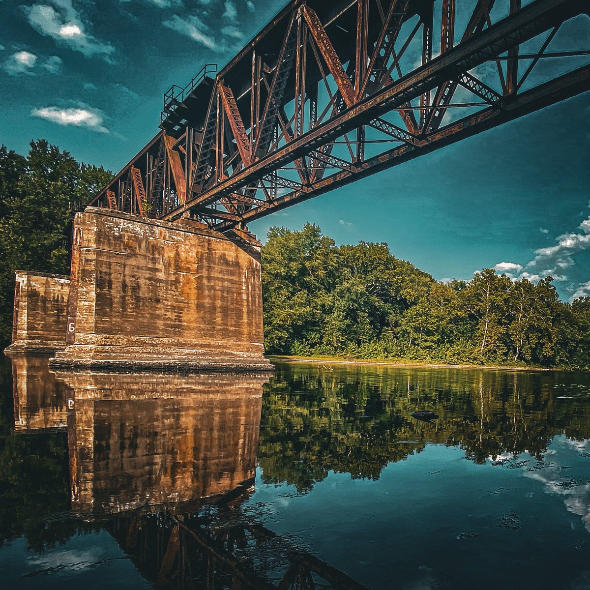 Br0kenroads's tweet photo. @VisualsbySauter How about this one?
Constructive Criticisms Welcomed!
#railran #railroadbridge #oldtrainbridge https://t.co/DLgbgy2QUm