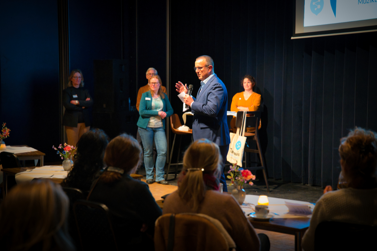 Bibliotheek MB tweet media