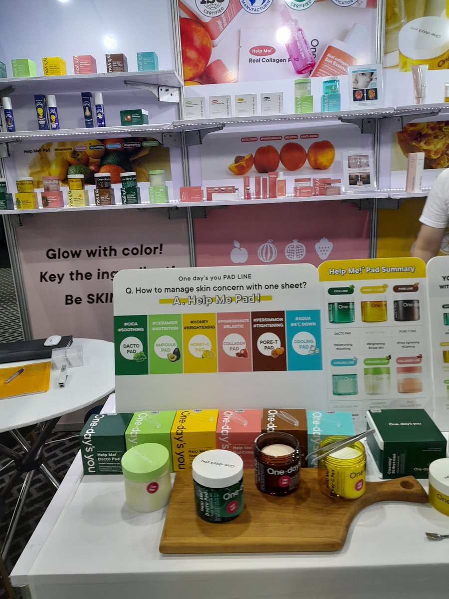 Hammjael41's tweet image. That time I worked as an Interpreter for a Korean beauty company in #lagosnigeria 
My experience: instagram.com/p/CqAOU5wtqZL/…

#beautycompany #koreaninterpreter #lagosbusiness #exhibition #westafricabeauty  #koreanlearner #koreans