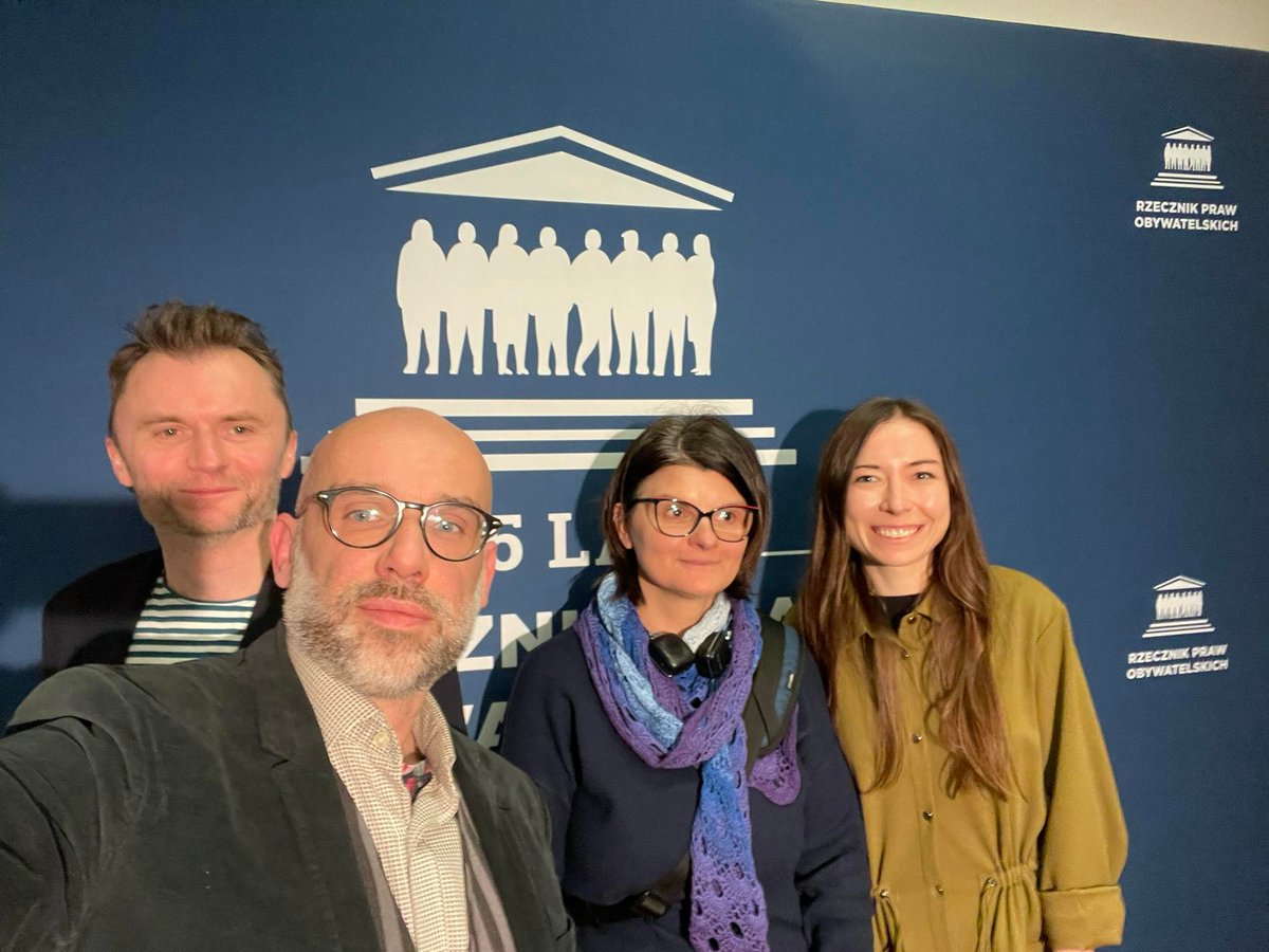 rownikpraw's tweet photo. Dzisiaj @rownikpra oraz #piotrjacoń i osoby prawnicze rozmawiali o #transpłciowość z Zastępcą Rzecznika #RPO dr Valeri Vachevem w @BiuroRPO.
Niedługo będziemy mogli do wszystkich zainteresowanych wrócić ze świetną informacją.

#zrozumiećtranspłciowość #aktualizacja #przewodnik https://t.co/NDQFhEk2fT