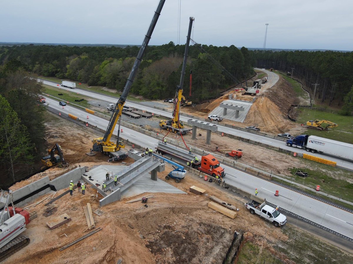 Iconic Crane (@iconiccrane) on Twitter photo 