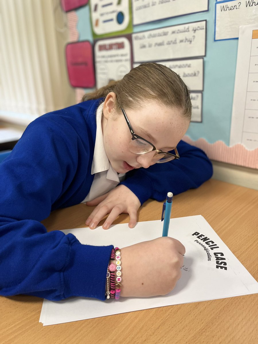 KnowsleyLanePS's tweet photo. Thank you to @sean16_writes for inspiring our Key Stage 2 pupils with your character development workshops! The children loved using personification to bring classroom objects to life!
#authorvisit #futureauthors #loveofwriting https://t.co/96gkMCwK2A