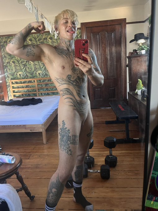 Haircut. Whose he? ?? https://t.co/A6Dj3ouqsU