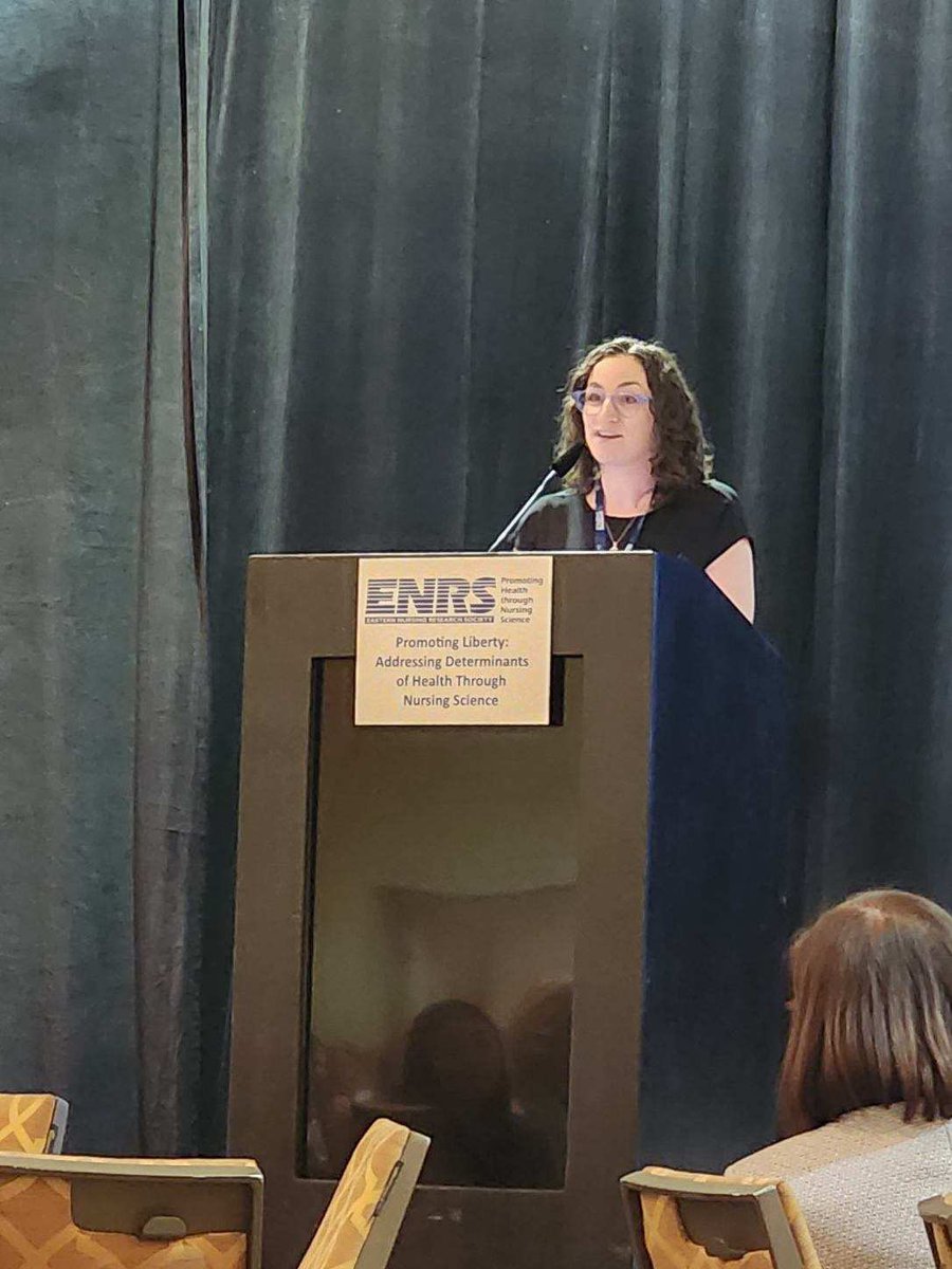 Being honored with the #ENRS2023 Suzanne Feetham Nurse Scientist Family Research Award was a highlight of my career to date. So much gratitude for @VUNursing @YaleNursing and @UConnNursing for setting me on a career path to make this possible. 🙌🎉