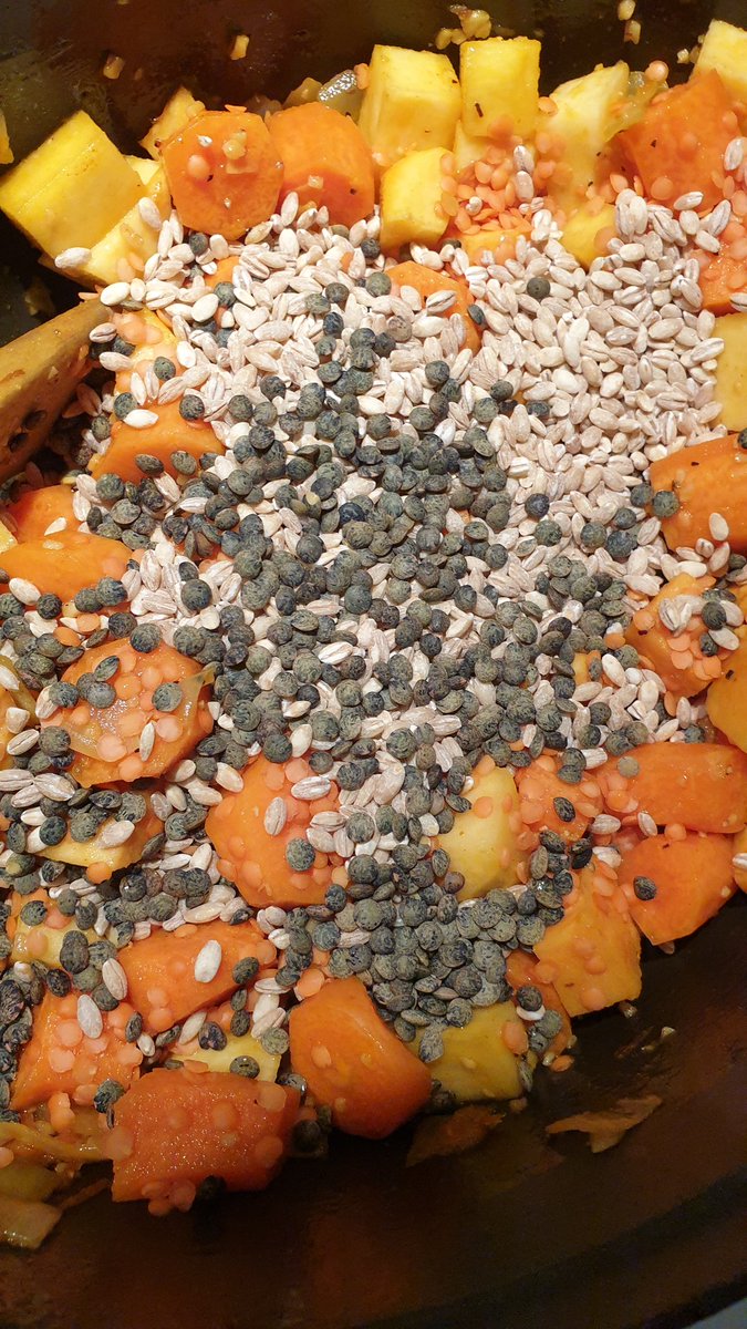 cba500's tweet image. #soupcentric veg soup - onion, sweet pots, swede, carrots. Puy lentils, red lentils, pearl barley, turmeric, pepper, #Osem chicken flavour mix. Just add water (no time to make proper stock).