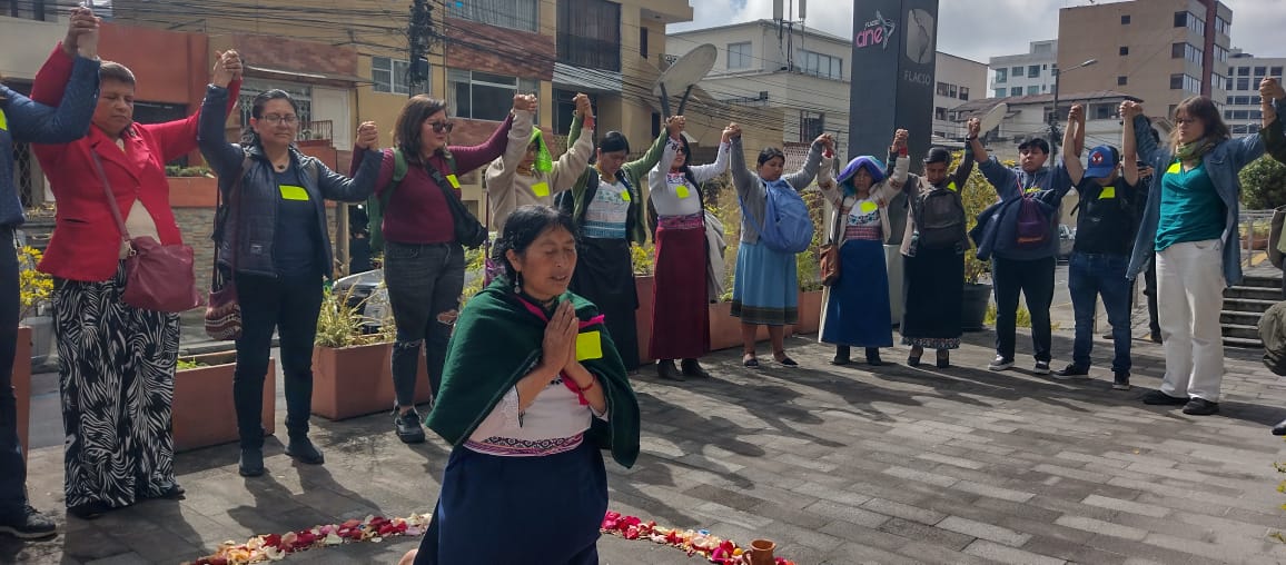@Maquita_Cjusto  junto a la @RedFeEc intercambiamos experiencias de espiritualidad de la vida y política. "La espiritualidad puede y debe estar en las luchas y demandas políticas" #38años @Maquita_Cjusto  @SummAidHumanitat