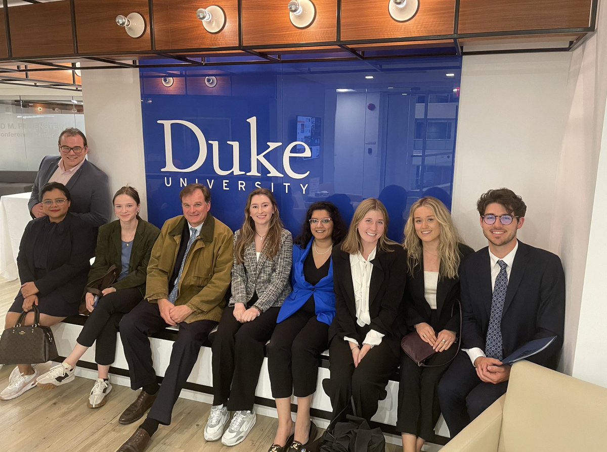 Sending a big 👏 to the @DukeGradSchool students who spent time in D.C. this week advocating for issues critical to grad education like federal 💵 for scientific research & student aid, as well as #climate policy. Your commitment to making a difference is truly inspiring.