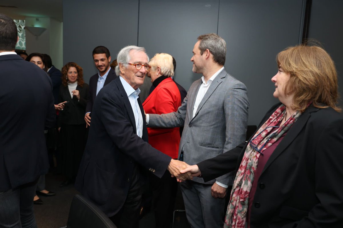 Dircomcat's tweet photo. 🍽️ Molt interessant el primer dinar del cicle @MO_BARCELONA de dinars de @Dircomcat amb els candidats a l'alcaldia de Barcelona!

🤗 Una gran ocasió per parlar amb @xaviertrias (@JuntsxCatBCN) dels debats pendents de la ciutat, i del paper de les empreses en el futur de Barcelona https://t.co/Y9nqpHltl4