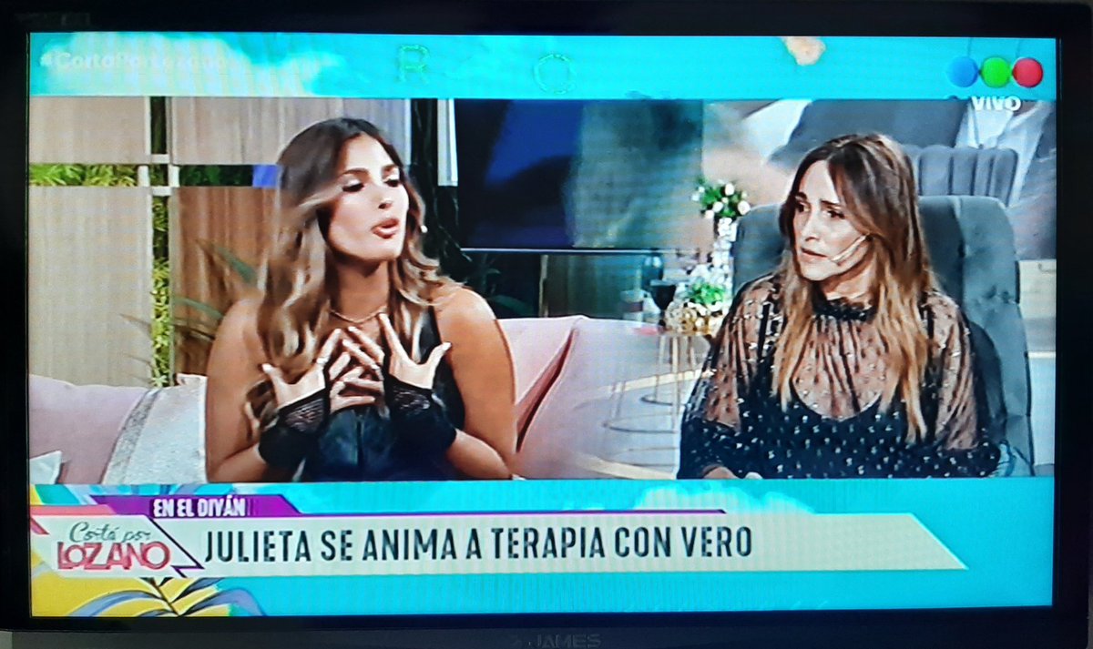 supportjuligh's tweet photo. Juli: "Ayer fue una locura" https://t.co/dbzRETegyG