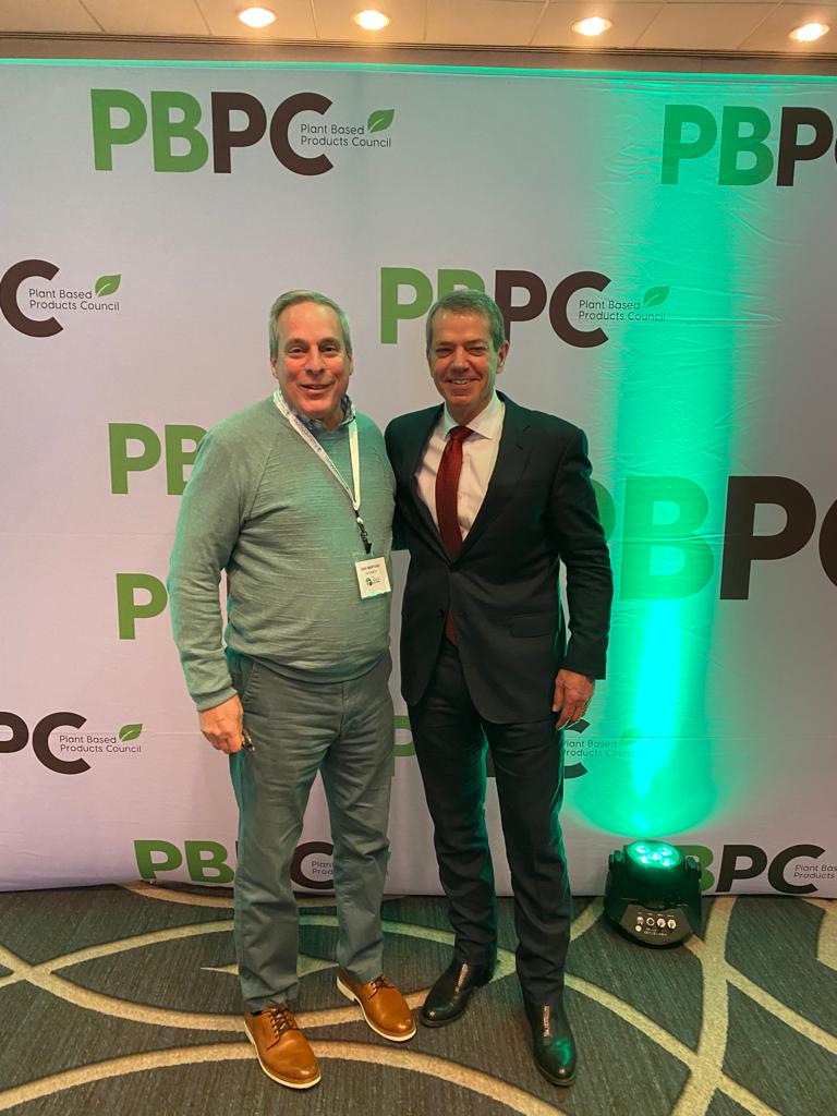 Novamont_NA's tweet image. 📸Governor Jim Pillen @TeamPillen of #Nebraska gave his keynote presentation at the #PBPC2023Conference Circular Solutions today in Washington D.C. &amp;amp; afterwards met with our V-P Dan Martens. 🤝