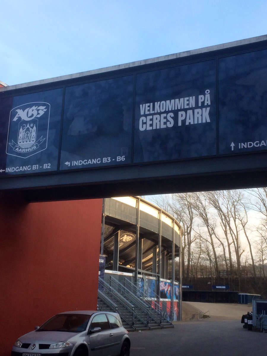 LydenAGF's tweet image. I morgen tidlig ligger der en dugfrisk special med Lars Fournais, i dit podcast feed! 🎙 #ultratwitteragf #sldk