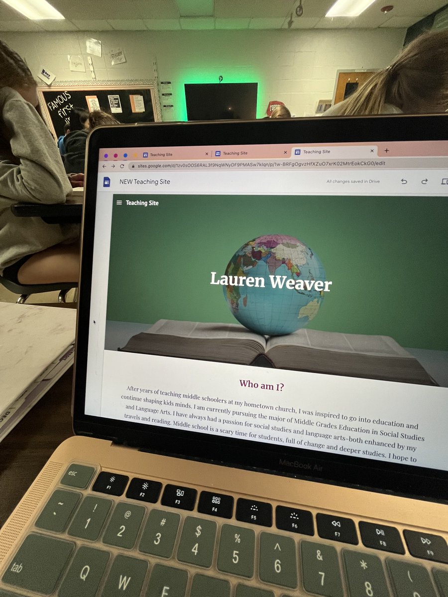 LWeaver02's tweet photo. I am currently working on my Google Site to ensure I snag my dream job after college! I love being able to put all my best work forward as well as seeing how much I have grown! Link coming soon...👀 @DrMargarella https://t.co/stHltt1TdE