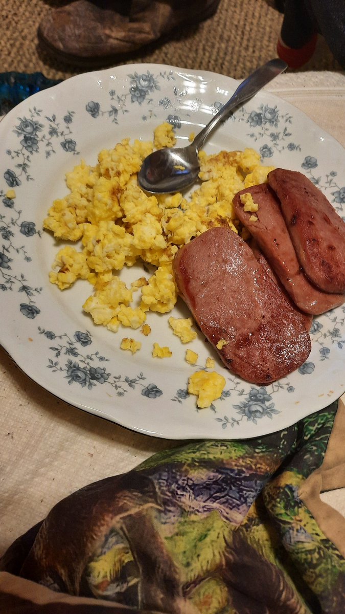 It's time for me to do some writing, and it's time for my followers to do some #ShamelessSelfPromo  So let's do a #writerslift 
Post your #blog #book #link or anything you want to post, I will try to like retweet and follow everyone who comments on here 😊  #WritingCommunity 😀