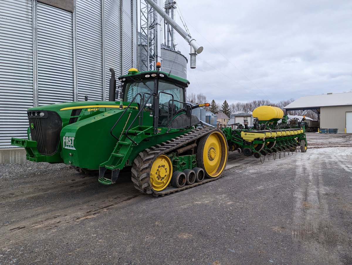 EdJHanson's tweet photo. Project came together well...
2x pump right
In row, totally tubular
2x2 JD opener
#liquidshift
@SurePointAg @CangrowCrop https://t.co/Na6HvEYjcJ
