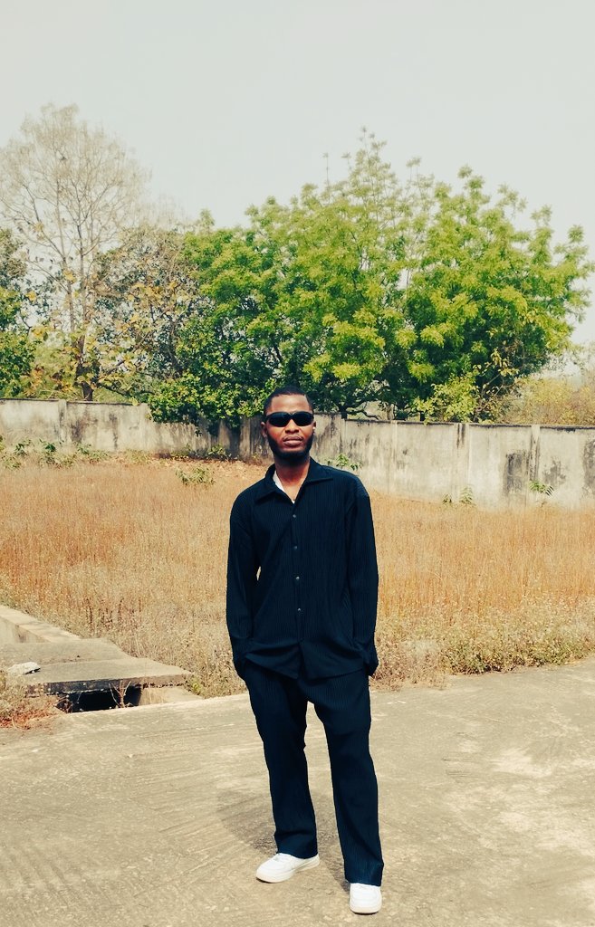 Popular_Xperience 🪐🪐🪐 tweet media