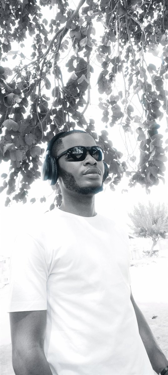 Popular_Xperience 🪐🪐🪐 tweet media