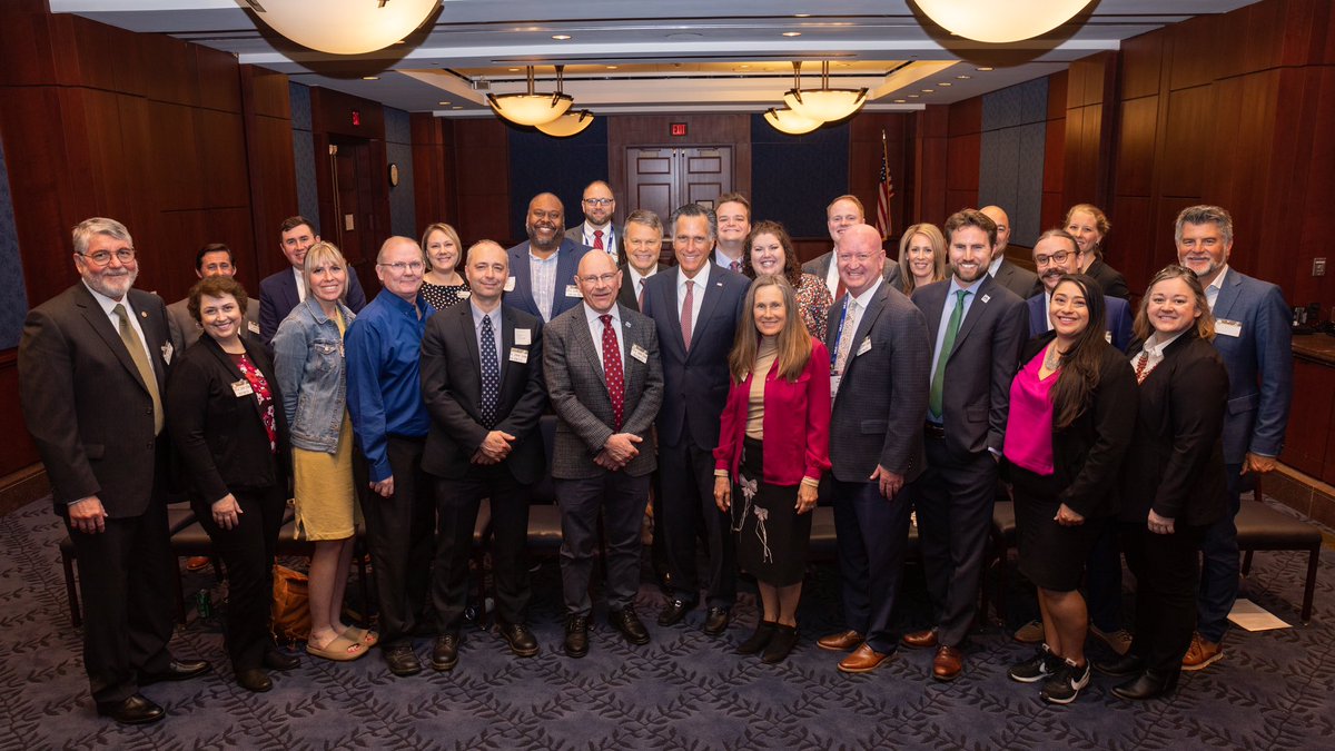 SenatorRomney's tweet photo. Utah cities and towns face unique challenges brought about by nation-wide economic conditions, as well as state issues like drought and rapid growth. Met with the Utah League of Cities and Towns on efforts we can take in Washington to best support our local communities. https://t.co/HuobKcrSGN