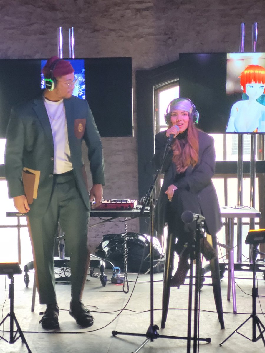 Hexidized tweet media