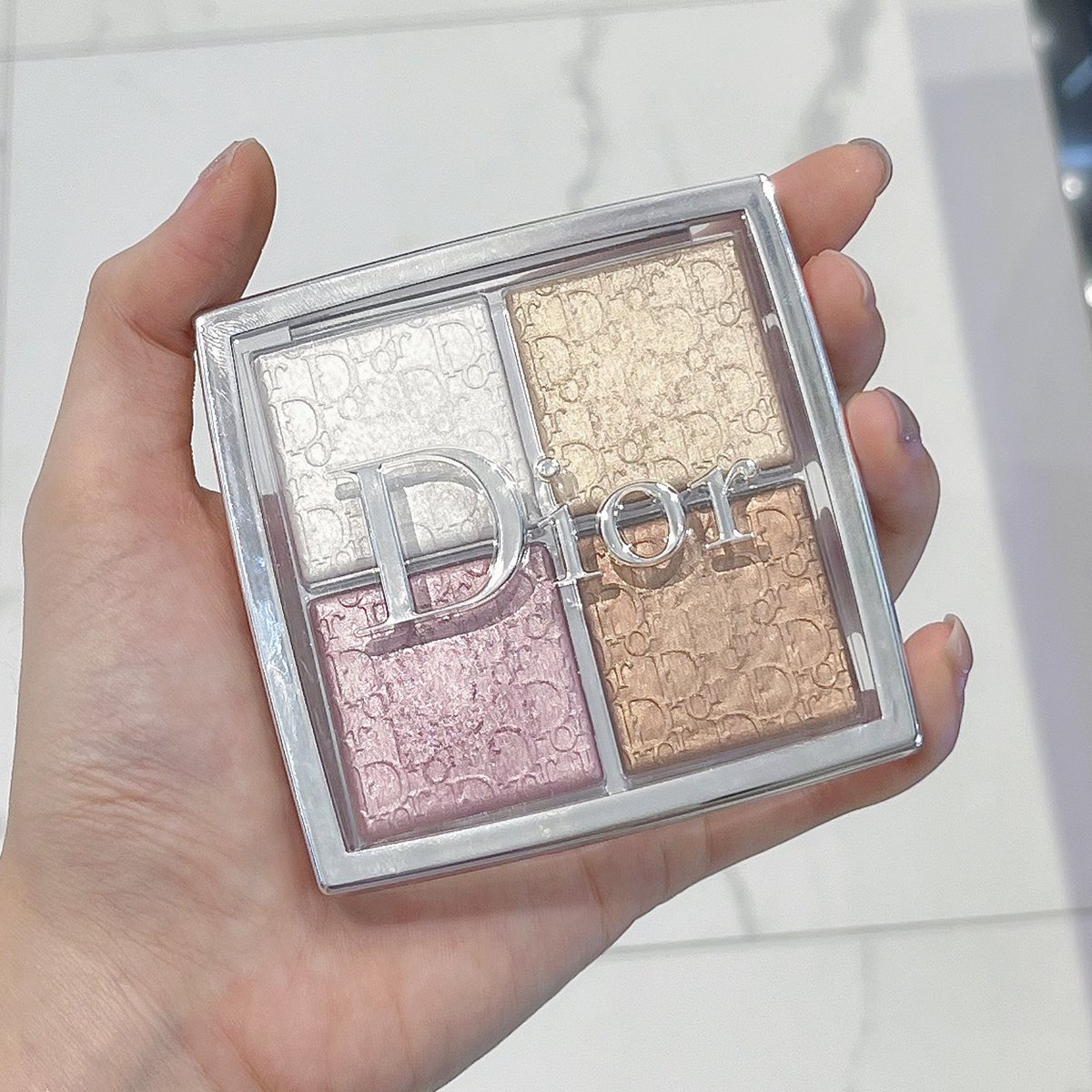 Chatinnn1's tweet photo. มีใครส่งต่อมั้ยคะ #ดิออร์ #dior #ส่งต่อเครื่องสําอาง https://t.co/WFPGiX5JYB