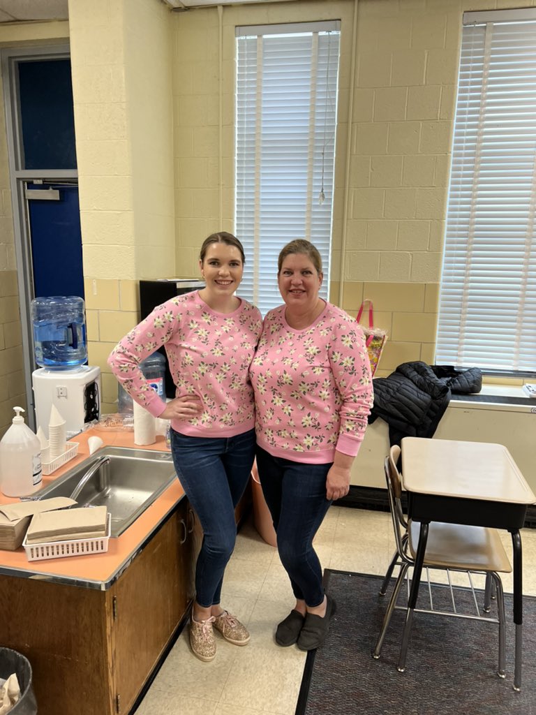 Emma Stern tweet media