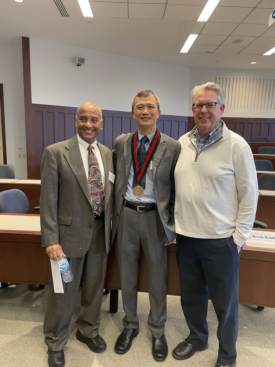 OrgStratProf's tweet image. Congratulations to Tat Chan, the new Philip L. Siteman Professor of Marketing @WUSTLbusiness.  Seen here with the former Chair-holder Chak Narasimhan and the great Bart Hamilton.