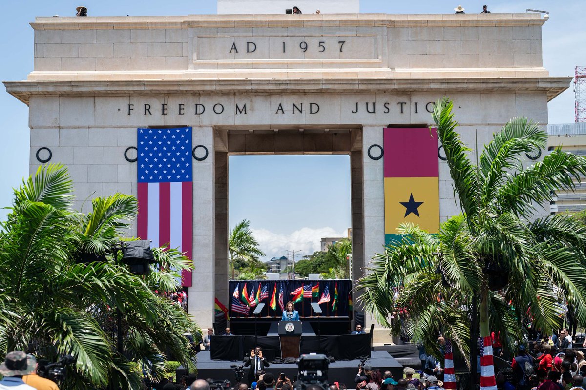 Kofi_Apori's tweet photo. MARCH 28, 2023

It has been a great privilege on my part to have honoured an invitation by the @USEmbassyGhana in my capacity as an Alum of @YALIRLCWA to be a part of a historic moment as @VP, delivered a historic speech on her first official visit to Ghana🇬🇭... #BlackStarSquare https://t.co/A7wZhBVYiP