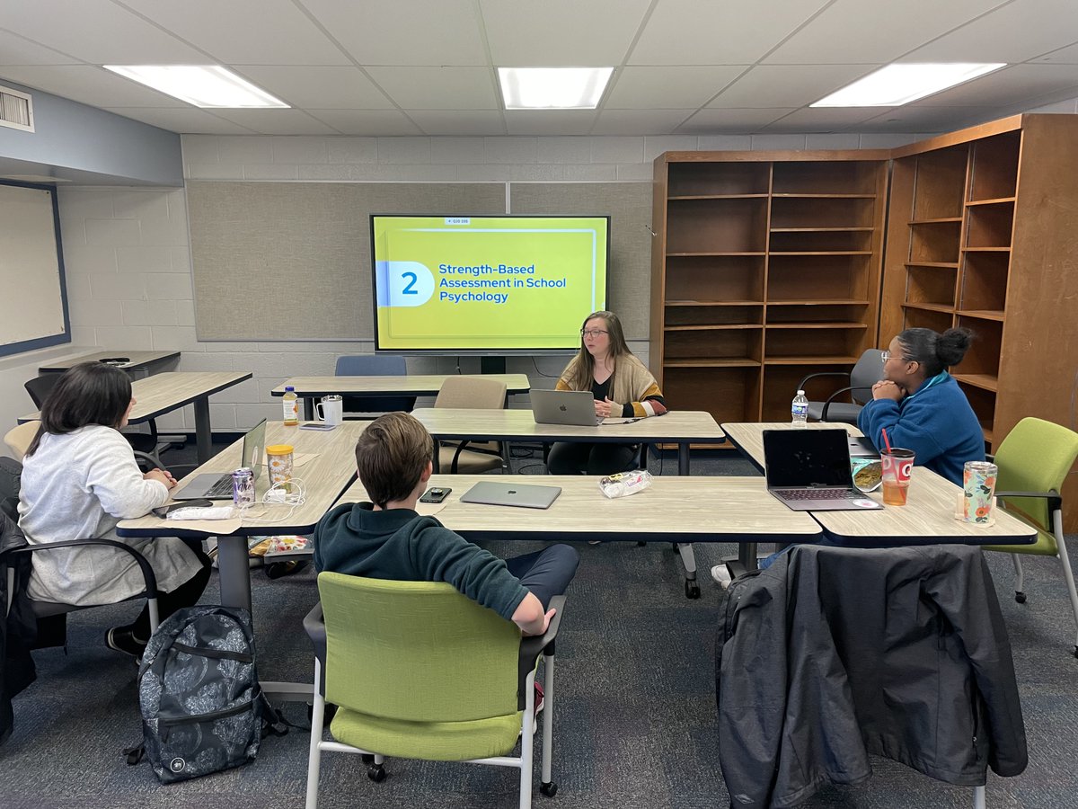 So impressed with all of our intern presentations today! We learned about bullying, strength assessments, cultural brokers, and religion and mental health. Great conversations with smart folks. 🤩🔥🙌 #internship #appic #schoolpsychology