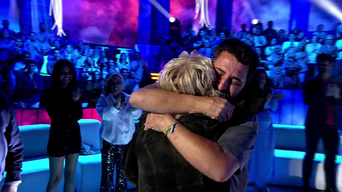 Supervivientes's tweet photo. ¡Recibimos en plató a Sergio Garrido! ❤

¿Qué os ha parecido su paso por #Supervivientes2023? 🔥

🏝 #TierraDeNadie4 
🔵 https://t.co/0FBgMJbayp https://t.co/kurdfo2KuG