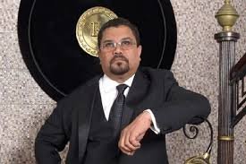 Benjamin Rausseo o Er Conde del Guácharo es un ser despreciable, arrogante, lleno de bazofia política que es lo que conjuga en "actos cómicos". Jamás demostrará la legalidad de títulos de posgrados. Acusado de estafador por la gente. Calla ante la corrupción. Odia a los docentes